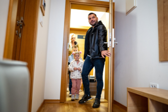 Checkin Adm mostra como a organização profissional no Airbnb transforma seu imóvel de praia em uma hospedagem de excelência.