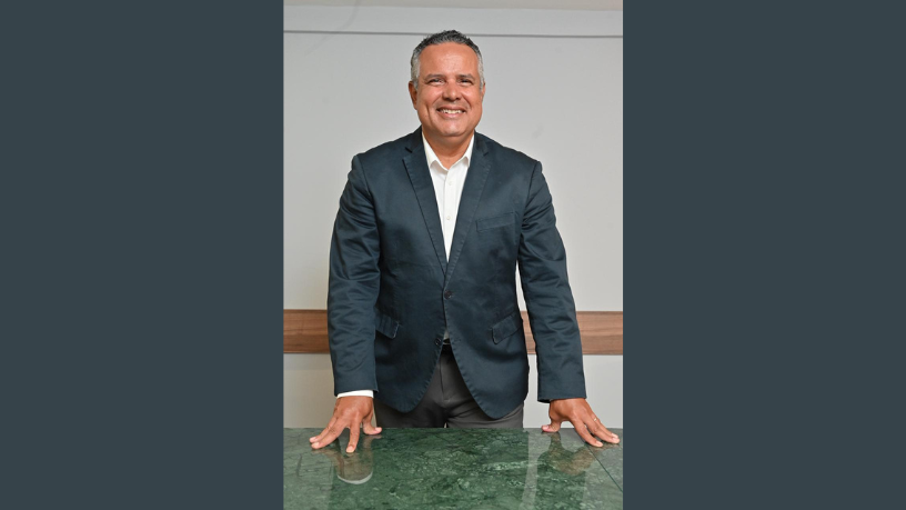 Elmar Juan Passos Varjão Bomfim
